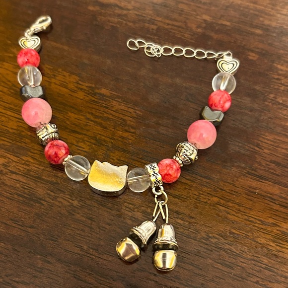 Hello Kitty Charm Bracelet w/Pink & Silver Beads & Bell Charms 8 Inches NWT - Picture 3 of 3